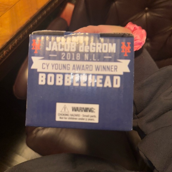 JACOB DEGROM 2018 NL CY YOUNG AWARD WINNER BOBBLEHEAD - Picture 7 of 8